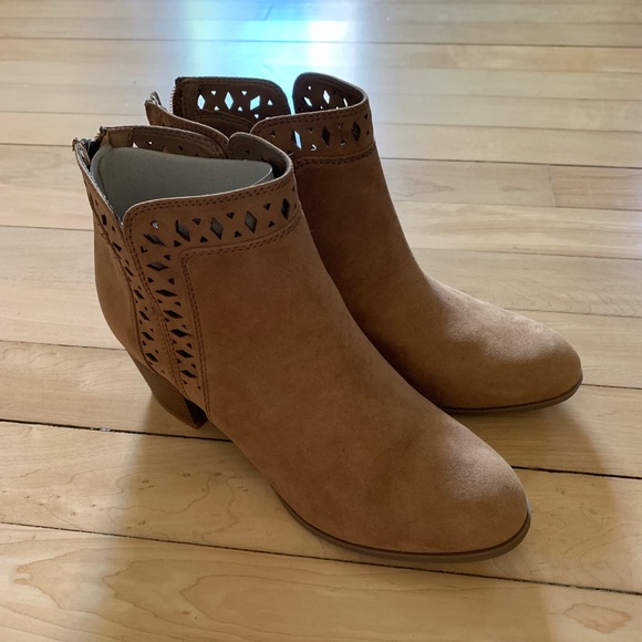 indigo rd. Shoes - NWT Indigo Rd. Booties Size 8